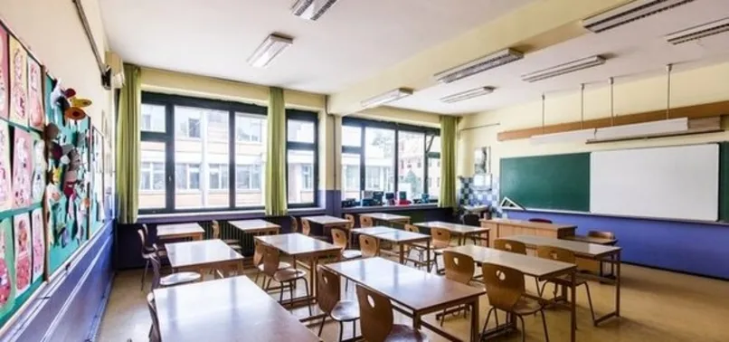 İlkokul, ortaokul, lise online, uzaktan eğitim mi olacak? İlkokul, ortaokul, lise uzaktan eğitime mi geçti? Açıklamalar peş peşe geldi...