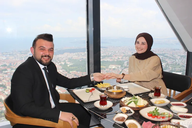 Çamlıca Kulesi'nde bir ilk! Yerden 169 metre yükseklikte evlilik teklifi 1