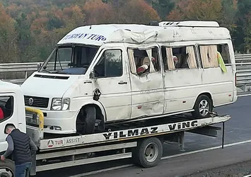 Madencileri taşıyan işçi servisi kaza yaptı: 14 yaralı