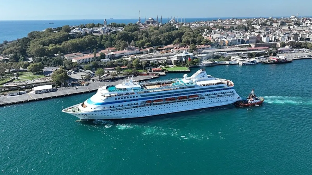 Rusya'dan 995 kruvaziyer yolcusu Amasra'ya geldi