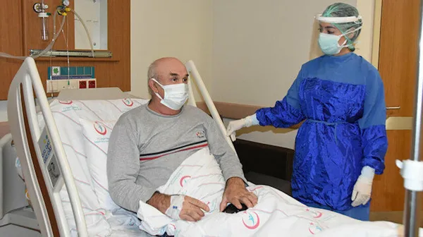 son-dakika13-aralik-koronavirus-vaka-sayilari-aciklandi-turkiyede-bugun-koronavirusten-kac-kisi-oldu-1607877666026.jpg Son dakika:13 Aralık koronavirüs vaka sayıları açıklandı: Türkiye'de bugün koronavirüsten kaç kişi öldü? - 5