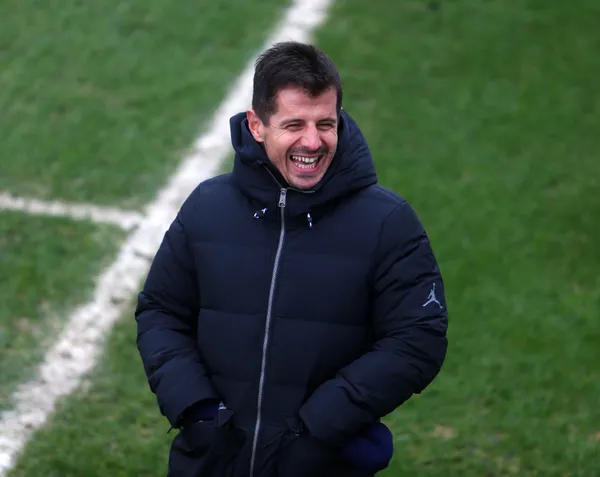 Emre Belözoğlu istifa mı etti? Fenerbahçe’den paylaşım geldi