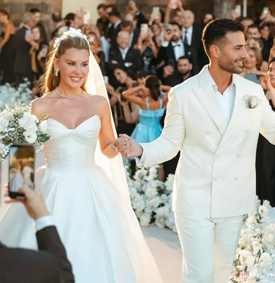 Bu yıl magazin dünyası düğünlerden geçilmiyor! İşte 2025'te evlenen ünlüler... 11