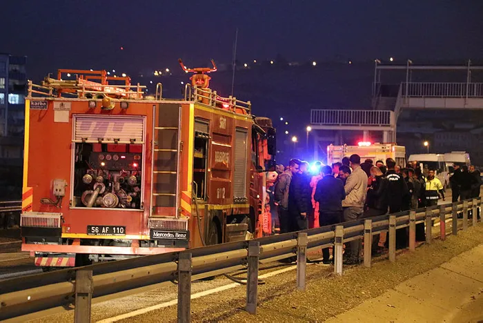 Son dakika: Siirt’te zırhlı askeri araç devrildi - 5