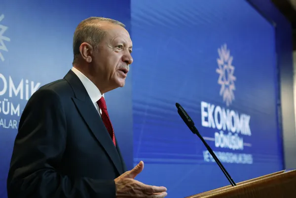 Son dakika: Başkan Erdoğan'dan Ekonomik Dönüşüm Zirvesi'nde önemli açıklamalar: Tuzakları boşa çıkardık - 4