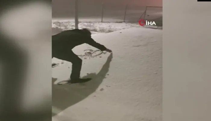 Soğuk havanın ardından birçok bölgeye mevsimin ilk karı düştü - 11