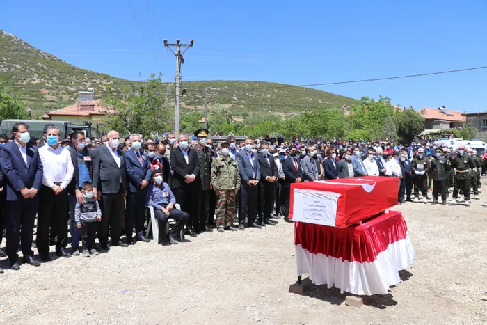 ’Pençe-Yıldırım Harekatı’ şehidi Isparta’da son yolculuğa uğurlandı