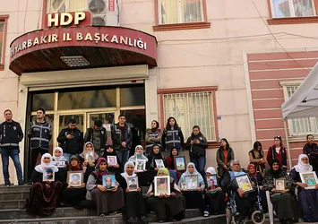 Son dakika: 2 aile daha çocuklarına kavuştu