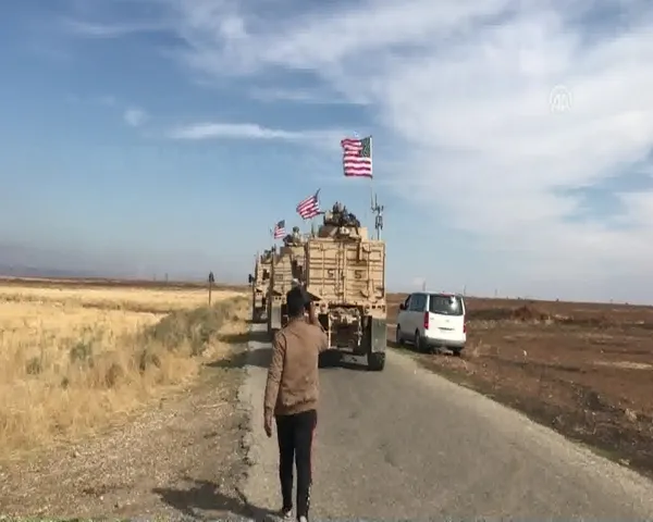 ABD ordusu ve terör örgütü YPG/PKK'dan petrol için ortak devriye! - 4