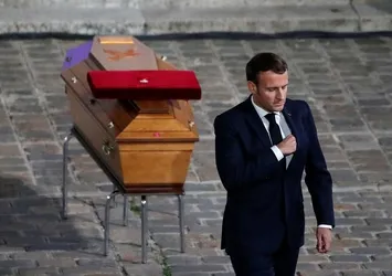 Son dakika: Fransızlar Macron'dan şikayetçi