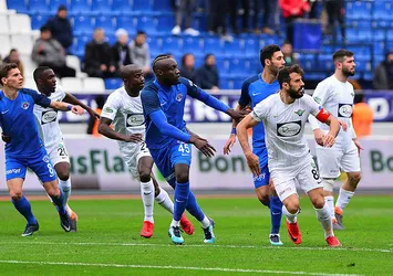Kasımpaşa Aksihar'ı evinde 2 golle geçti