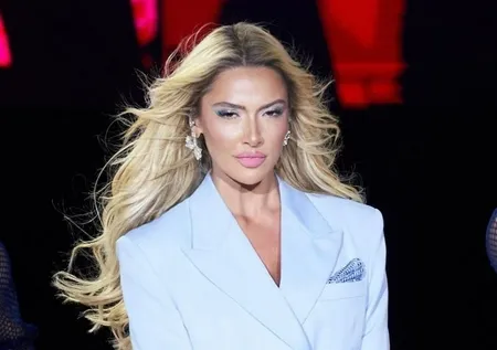 Hadise'nin yeni aşkı yönetmen çıktı! Böyle görüntülendiler...