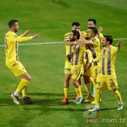 Arda Turan’dan Galatasaray’a transfer çıkarması! O futbolcunun peşine düştü… 4