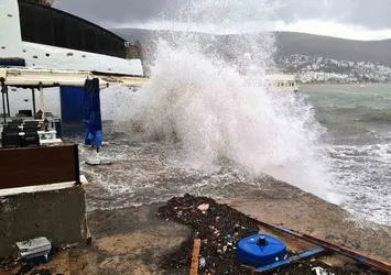 Bodrum-Kaş arasında fırtına uyarısı