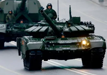 Irak, 36 T90s tankını Rusya'dan teslim aldı