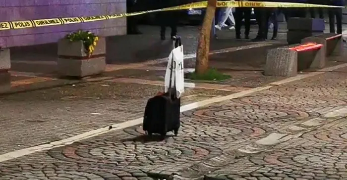 1715484105813.jpeg Yalova'da sahipsiz valiz paniği! Alarm verildi bomba imha uzmanları geldi - 1