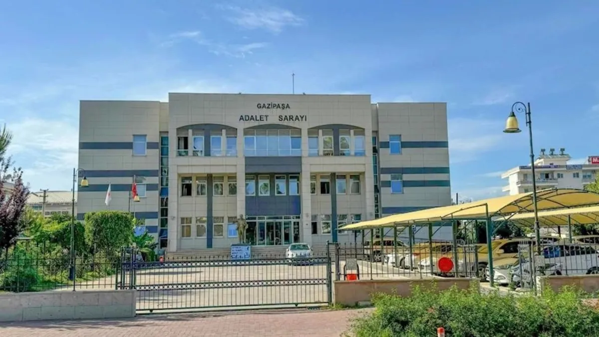 FETÖ’ye finansman sağlayan kadın tutuklandı