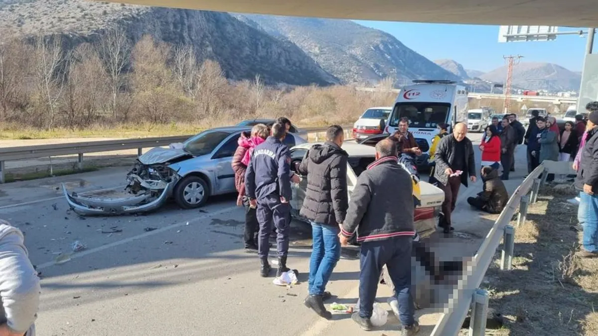 Amasya'da feci kaza! Yaralılar var