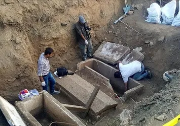 Çanakkale'de bulunan lahitten altın çıktı