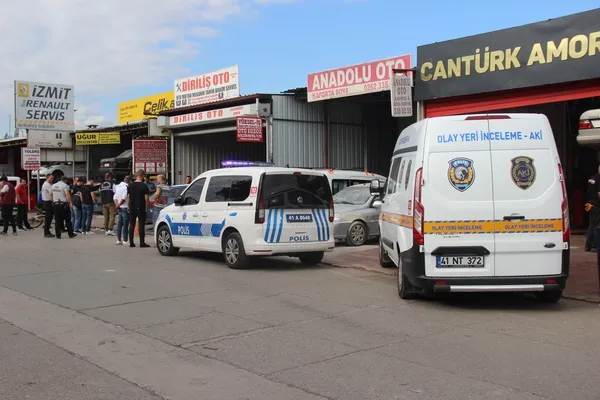 hayrete-dusuren-olay-havaya-siktigi-kursunla-omzunu-yaraladi-1663751464127.jpg Hayrete düşüren olay! Havaya sıktığı kurşunla omzunu yaraladı - 2