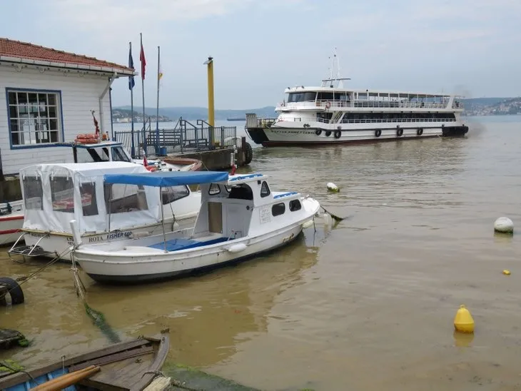 İstanbul Boğazı'na çamurlu su aktı! Havadan böyle görüntülendi