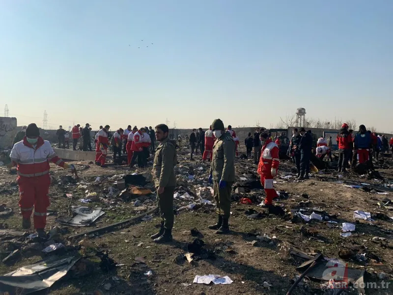 İran'da düşen uçağın enkazından ilk görüntüler! 22