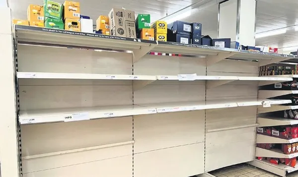 İngiltere’de esnafın umudu futbola kaldı! Kriz sokağa yansıdı: Maçları Katar yerine İngiltere’de seyredin