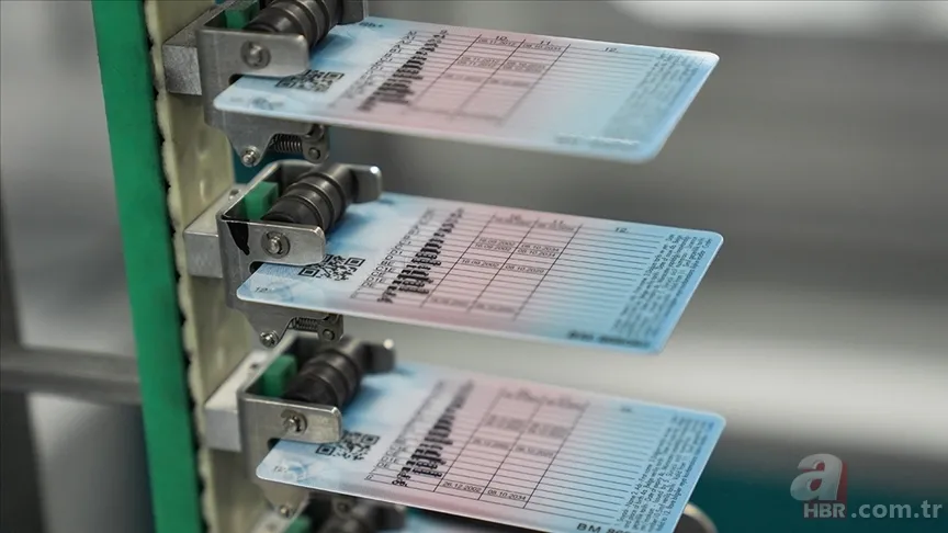 EHLİYET YENİLEME RANDEVU ALMA: Eski tip sürücü belgesinde süre doluyor! Ehliyet yenileme için gerekli belgeler neler? 7