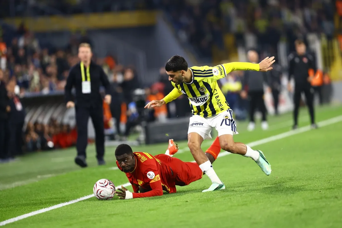 CANLI Fenerbahçe'de Dirk Kuyt dönemi: Kadıköy'de Göztepe'ye karşı tek hedef 3 puan - 5