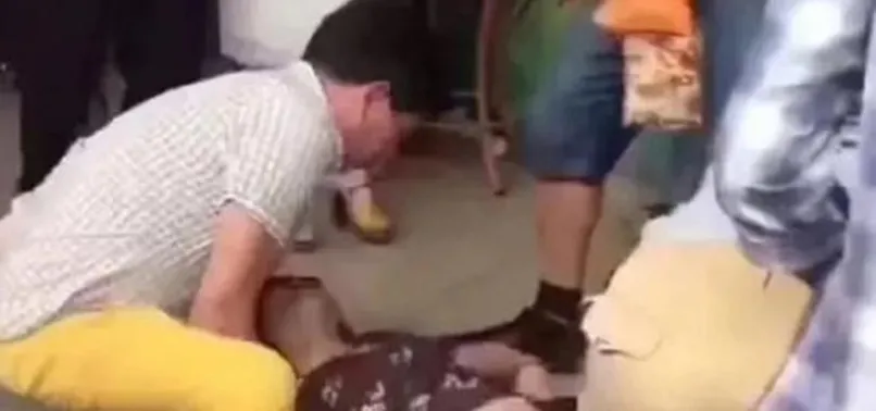 Kırdığı bilekliğin fiyatını öğrenince bayıldı!
