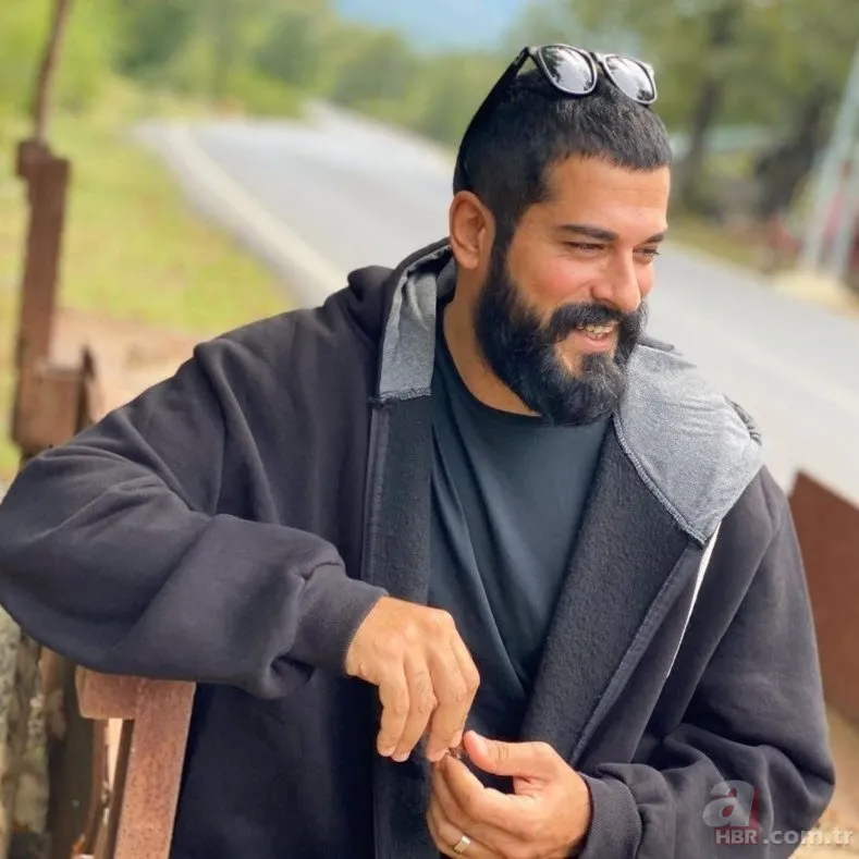 Camdaki Kız dizisinin gamsız annesi Feride fotoğraflarıyla sosyal medyayı salladı! Nalan'a korse giydiren Feride'ye bakın siz 21