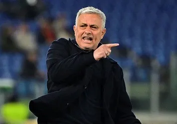 Jose Mourinho Yunus Akgün ve Zeki Çelik'i transfer etmek istiyor!