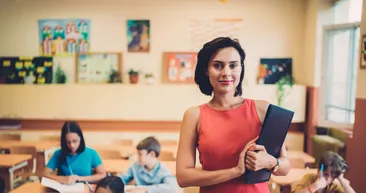 Öğretmen ATAMA DUYURUSU için gözler MEB’de! 2023’te 100 bin öğretmen ataması yapılacak mı? Takvim açıklandı mı?