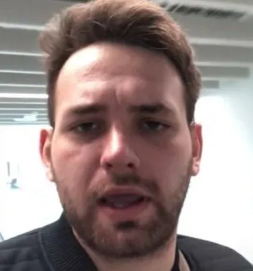 İngiliz adam Ukrayna’da mahsur kalan eşi ile çocuğu için savaşa girdi: Putin’in tehdit edişini izleyemem