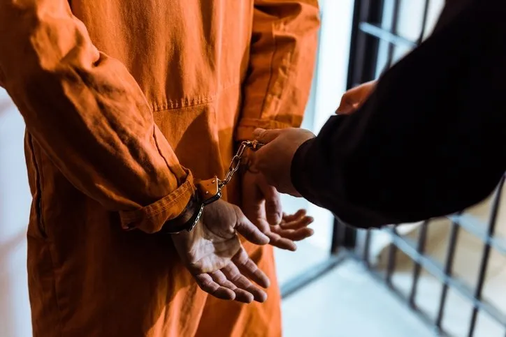 Yeni infaz düzenlemesi: Cinsel suçlarda ceza indirimi var mı? Uyuşturucu suçuna af var mı? | SON DAKİKA HABERLER
