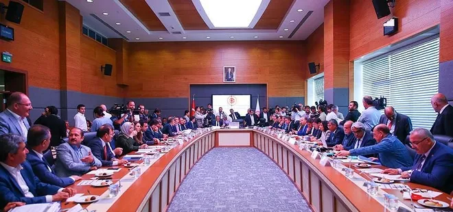 İçtüzük değişikliği komisyonda kabul edildi