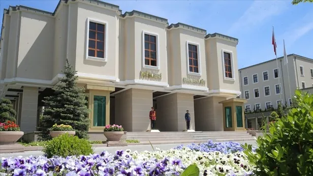 canli-muzik-yasagi-kalkti-mi-2022-muzik-yayini-yasagi-saat-kacta-baslayacak-icisleri-bakanligi-son-dakika-acik-1652249423437.jpg Canlı müzik yasağı kalktı mı? 2022 müzik yayını yasağı saat kaçta başlayacak? İçişleri Bakanlığı son dakika açıkladı - 4