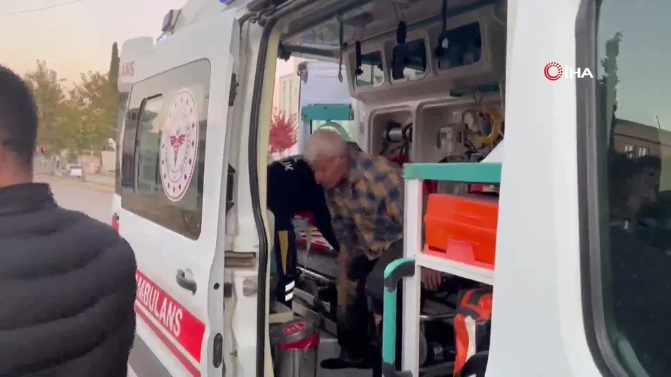 Başına kolon demiri düşen işçi yaralandı