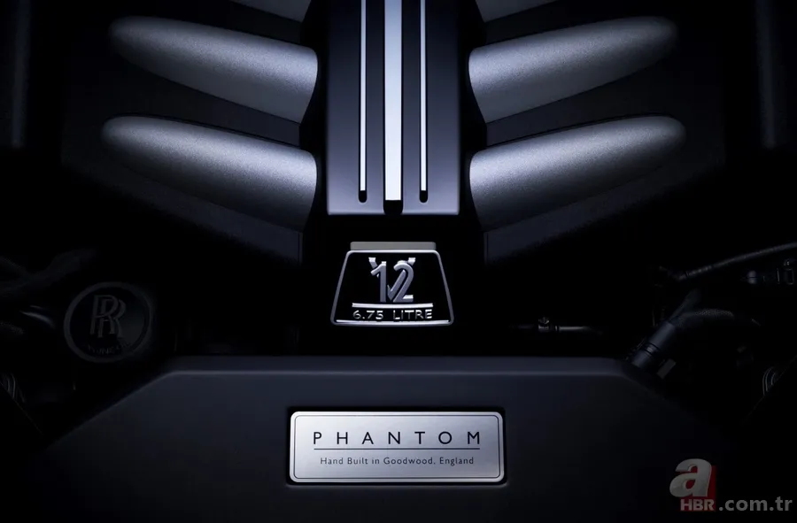 İşte Rolls-Royce'un sekizinci kuşak "Yeni Phantom"u 15