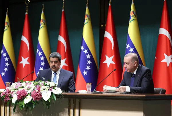 Son dakika: Venezuela Devlet Başkanı Maduro Ankara’da! Başkan Erdoğan A Haber’in sorusuna net yanıt verdi: Rusya’ya karşı kuruldu diyorlar bunu yemezler!