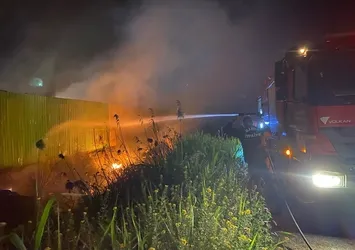 Manisa'da geri dönüşüm tesisinde çıkan yangın söndürüldü