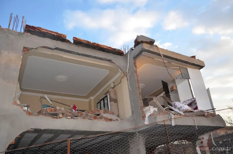 Diyarbakır'daki terör saldırısından ilk kareler 12