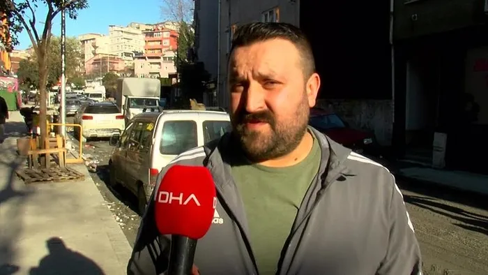 1734463357516.jpeg Beyoğlu'nda alt yapı çalışması 8 aydır bitmedi; mahalle çamur içinde kaldı (Foto: DHA)