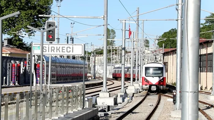 bakanliktan-19-mayis-mujdesi-marmaray-baskentray-izban-hepsi-ucretsiz-olacak-1716011499407.jpeg Bakanlıktan 19 Mayıs müjdesi! Marmaray, Başkentray, İZBAN... Hepsi ücretsiz olacak - 3
