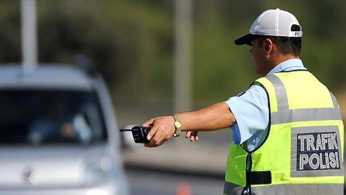 Muayenesiz ve cam filmli araçlara ceza yağdı