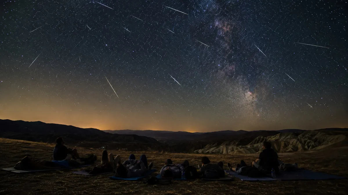 Meteorlar en net sabaha karşı saatlerde görülebilecek. (Görsel: A Haber)