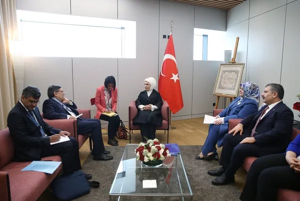 Emine Erdoğan İsviçre'de ikili temaslarda bulundu - 3