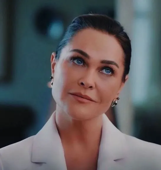 Hülya Avşar’a uygulanan filtre alay konusu olmuştu! Sessizliğini bozdu