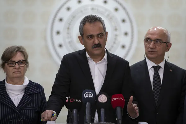 okullar-acilacak-mi-milli-egitim-bakani-mahmut-ozer-acikladi-1676205756420.jpg Okullar açılacak mı? Milli Eğitim Bakanı Mahmut Özer açıkladı - 1