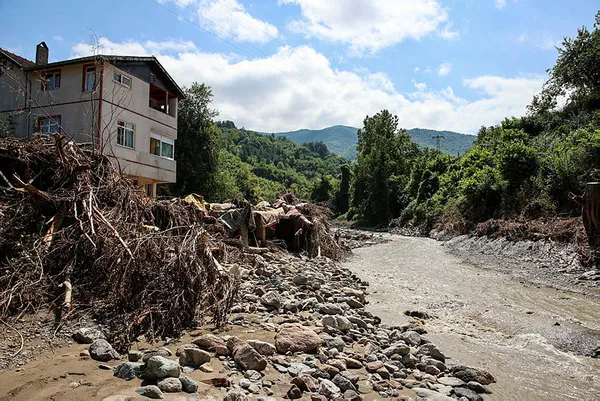 Başkan Recep Tayyip Erdoğan’dan gündeme özel son dakika açıklamaları: Türkiye’nin Taliban ile bundan sonraki süreci nasıl işleyecek? Düzensiz göçmen sorunu...